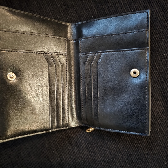 NWOT Calvin Klein Wallet - Picture 3 of 4